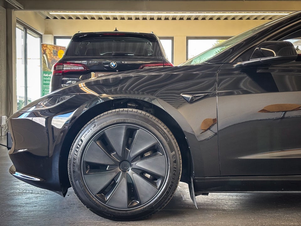 Tesla Model 3 Long Range AWD 4d