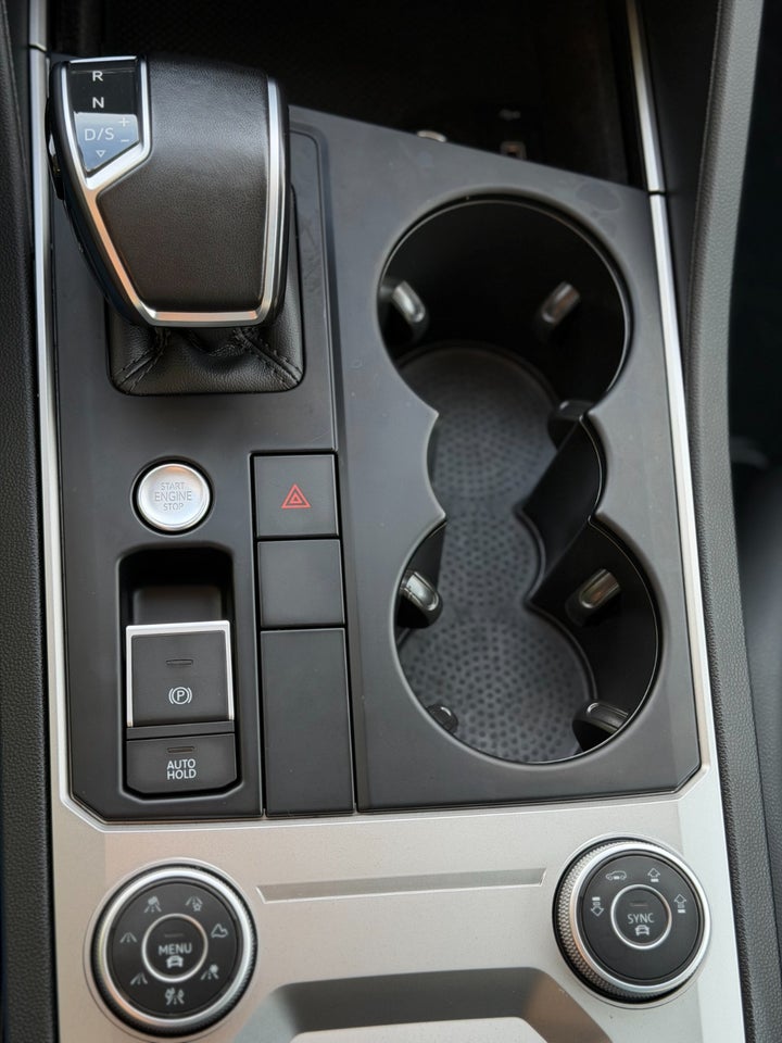 VW Touareg 3,0 TDi 286 Elegance aut. 4Motion 5d