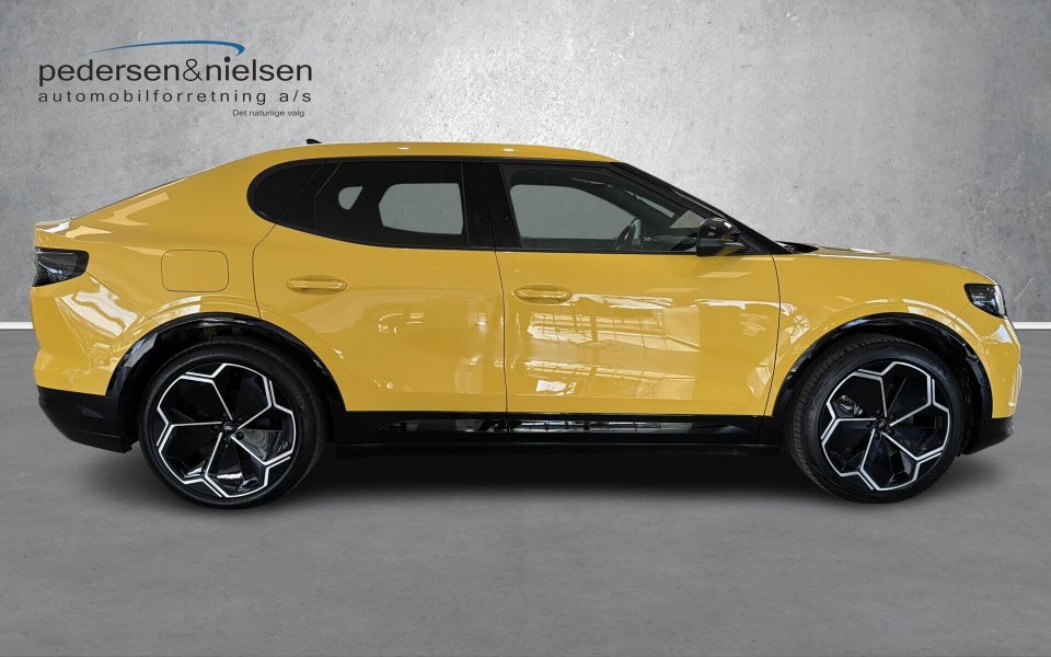 Ford Capri 79 Premium Extended Range AWD 5d