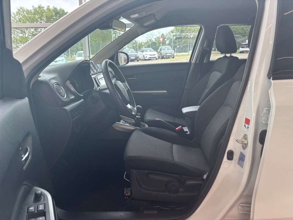 Suzuki Vitara 1,4 mHybrid Active 5d