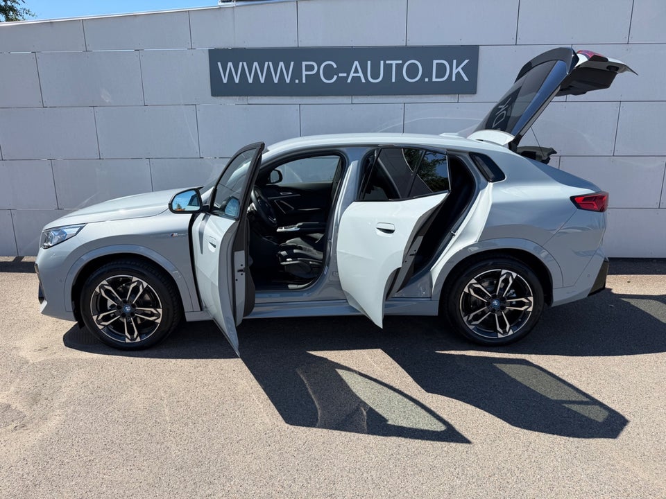 BMW iX2 eDrive20 Fully Charged M-Sport 5d