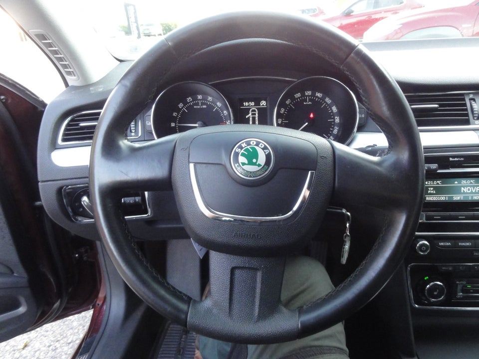 Skoda Superb 1,6 TDi 105 Comfort Combi GreenLine 5d