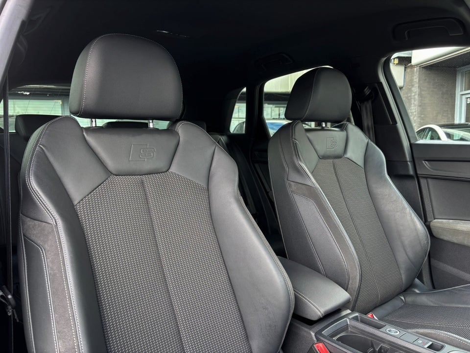 Audi Q3 45 TFSi e S-line plus S-tr. 5d