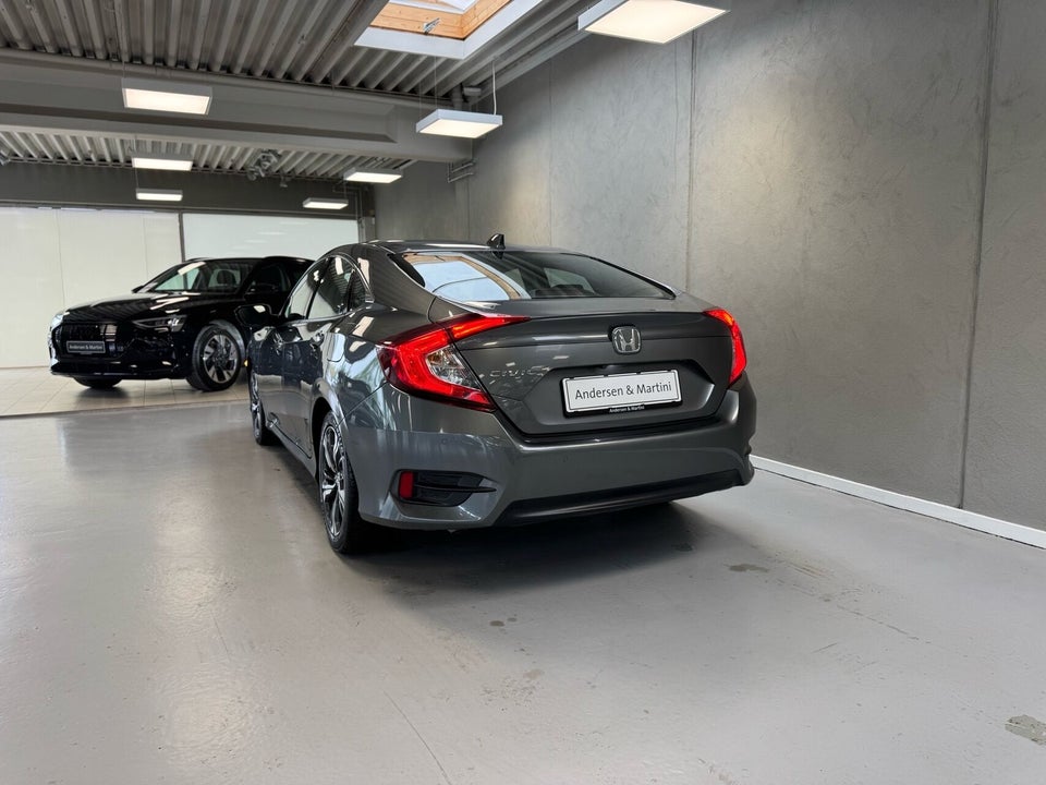 Honda Civic 1,5 VTEC Turbo Elegance CVT 4d