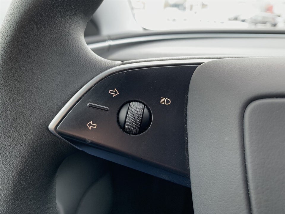 Tesla Model 3 RWD 4d