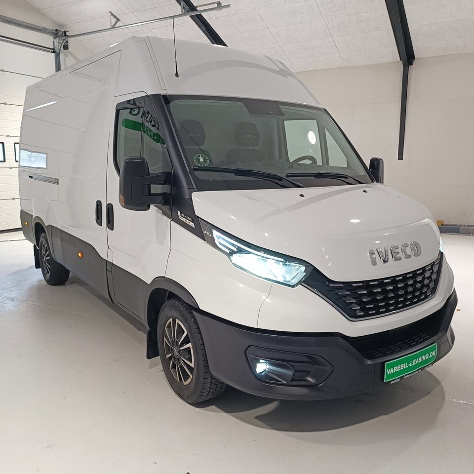Iveco Daily 2,3 35S16 12m³ Van AG8