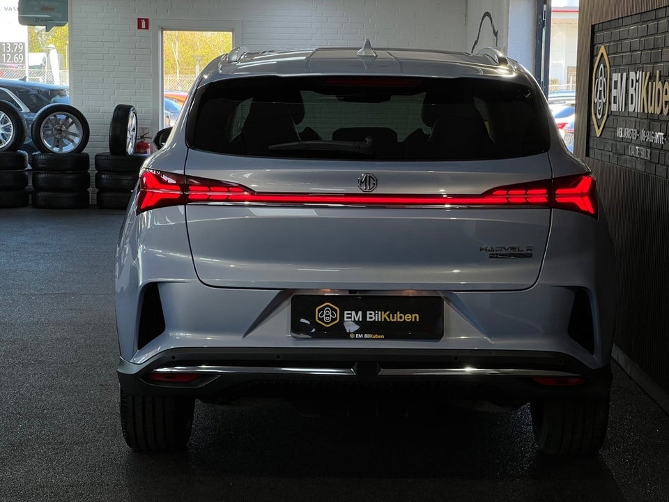 MG Marvel R Luxury 5d