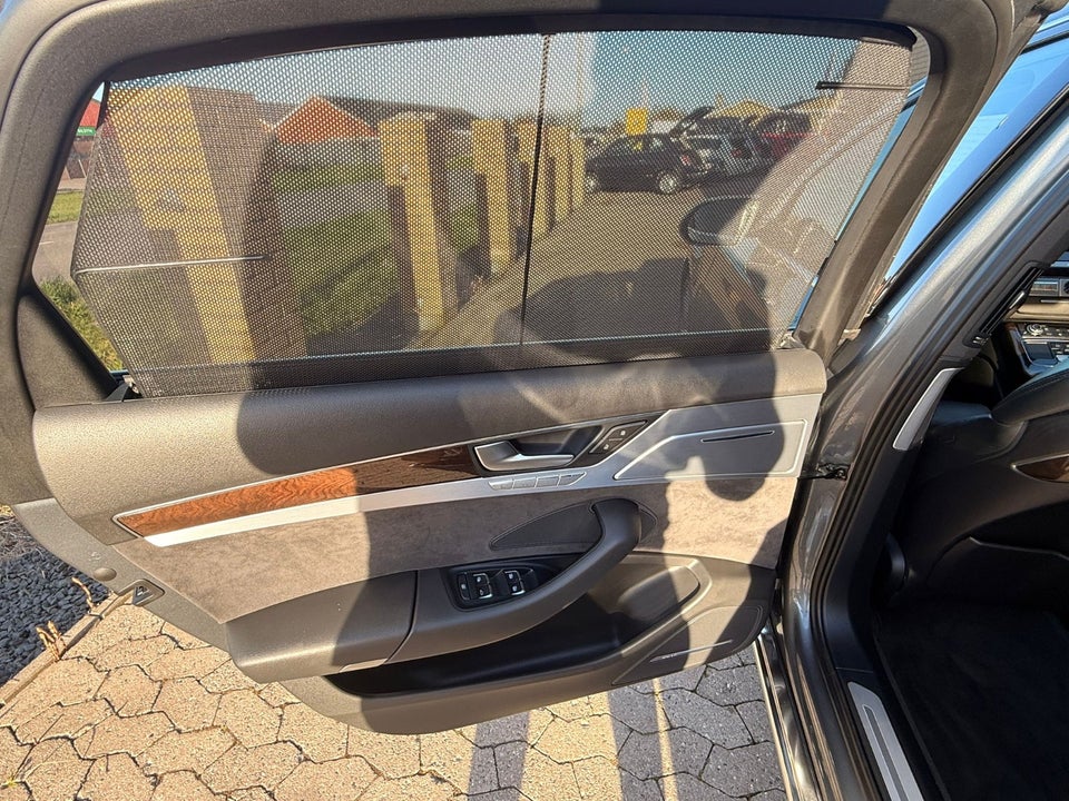 Audi A8 3,0 TDi 258 quattro Tiptr. lang 4d
