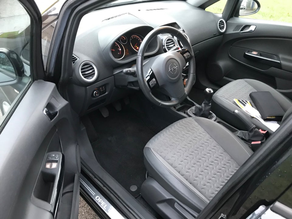 Opel Corsa 1,3 CDTi 95 Cosmo eco 5d