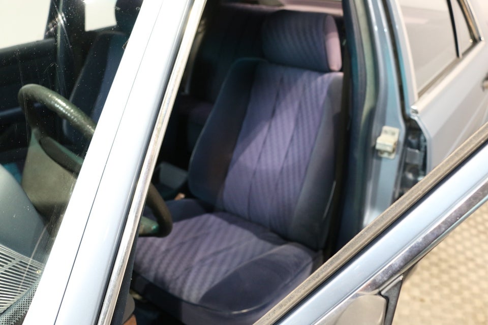 Mercedes 300 SE 3,0 aut. 4d