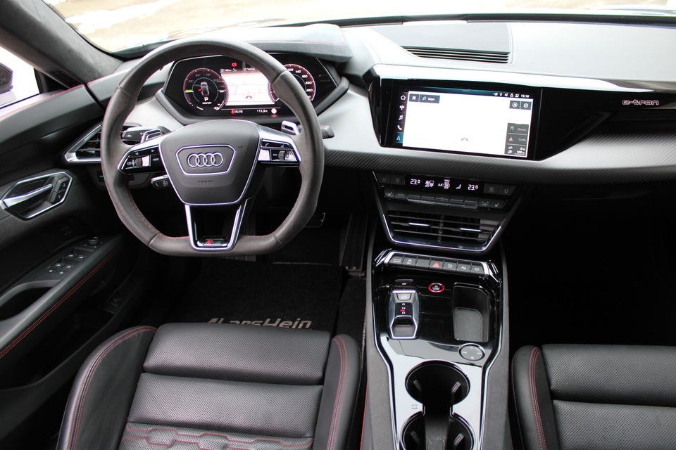 Audi RS e-tron GT quattro 4d