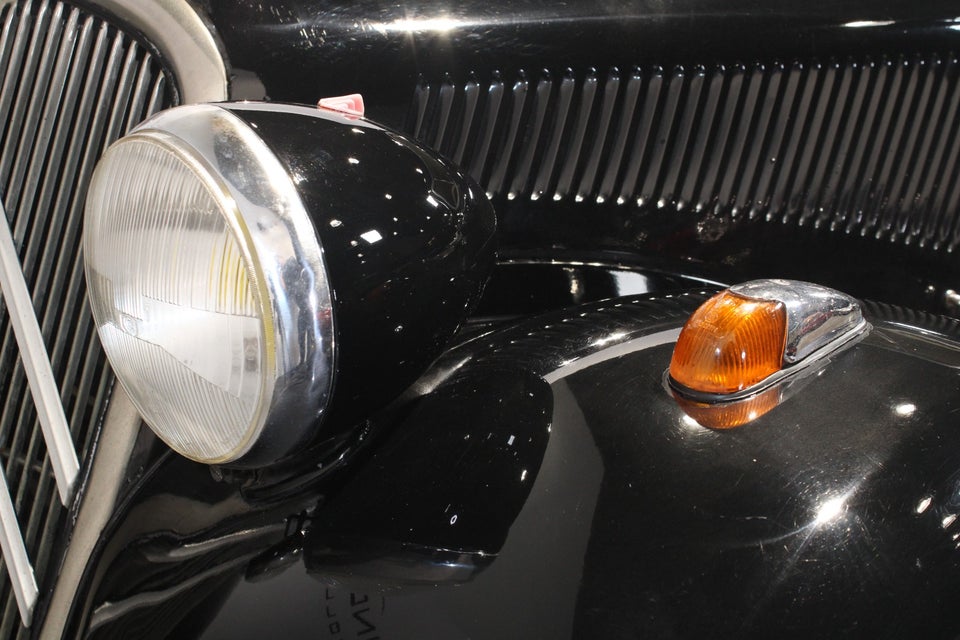 Citroën Traction Avant 1,9 11BL 4d