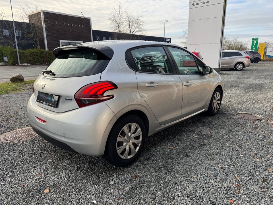 Peugeot 208 1,6 BlueHDi 100 Active 5d