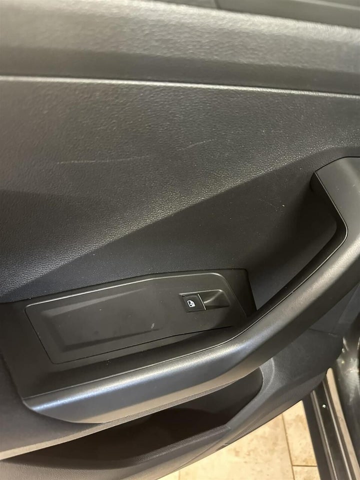 VW T-Roc 1,0 TSi 115 Style 5d