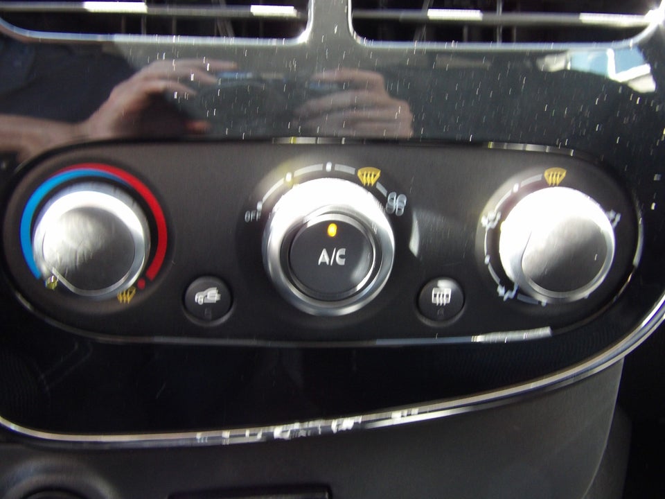Renault Clio IV 0,9 TCe 90 Expression Sport Tourer 5d