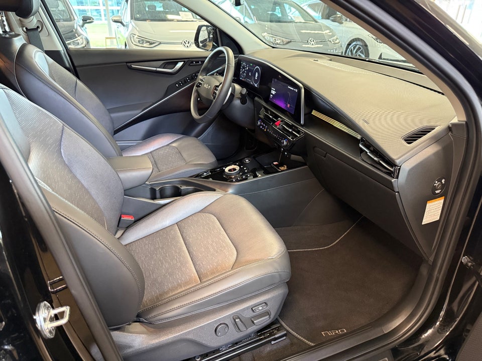 Kia Niro 64 EV Upgrade 5d