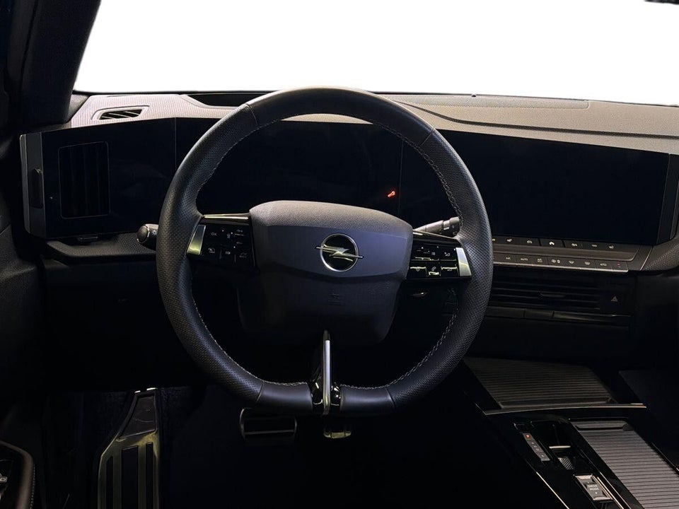 Opel Astra-e 54 GS 5d