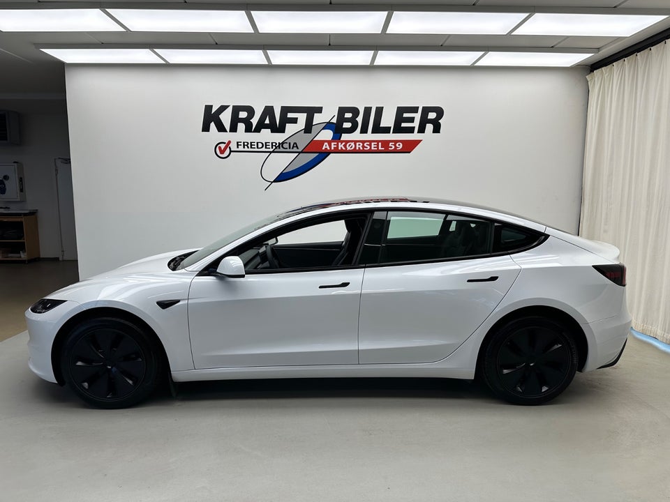 Tesla Model 3 RWD 4d