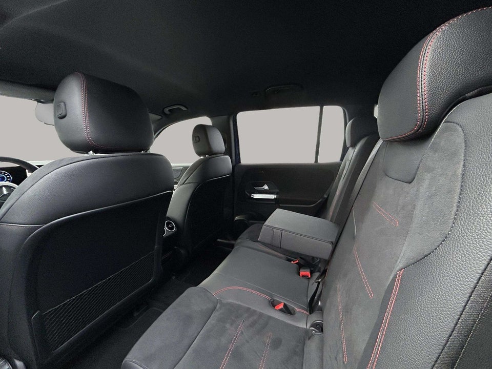 Mercedes EQB300 AMG Line 4Matic 5d