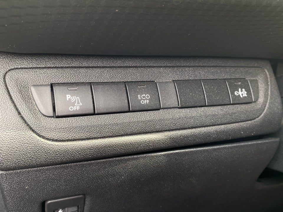 Peugeot 2008 1,2 PureTech 110 Allure EAT6 5d