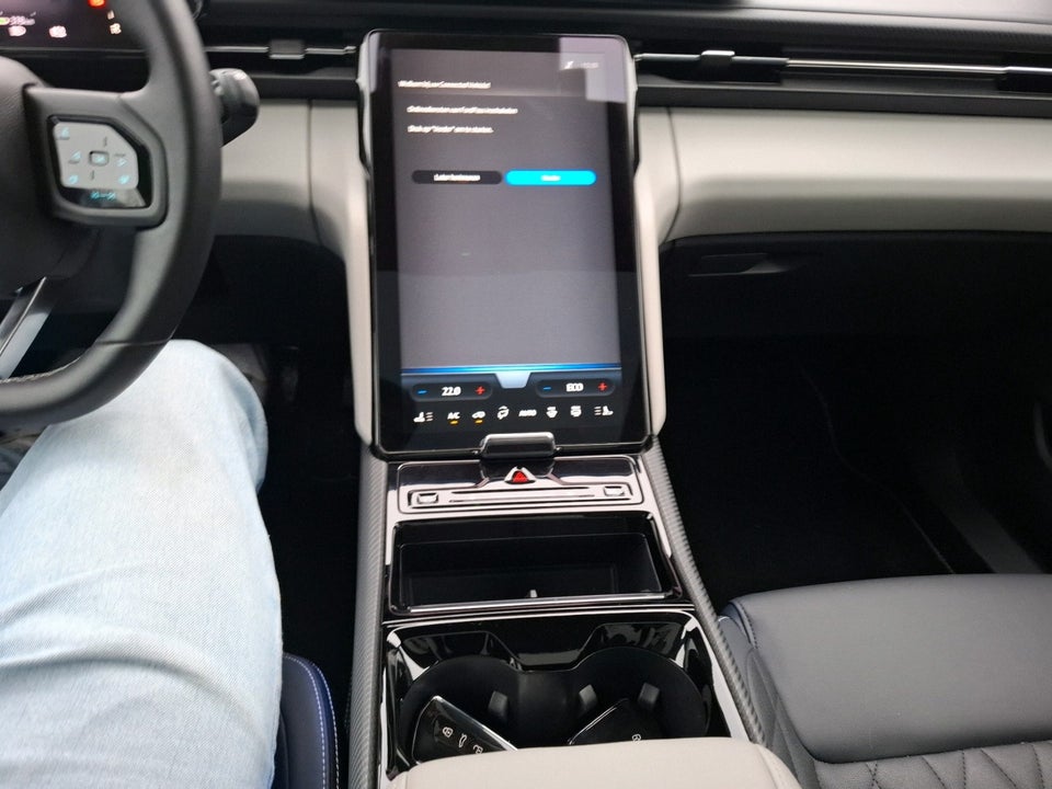 Ford Explorer 77 Premium Extended Range 5d