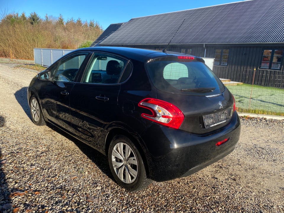 Peugeot 208 1,0 VTi Active 5d