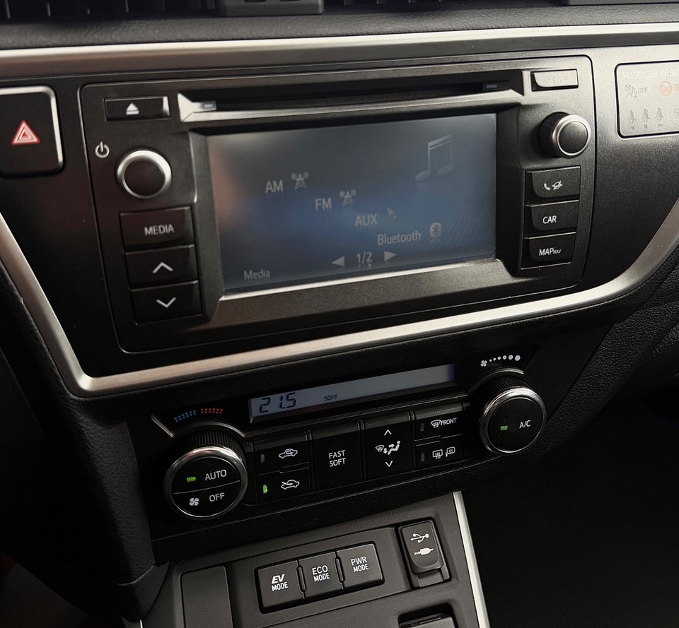 Toyota Auris 1,8 Hybrid H2 Comfort CVT 5d