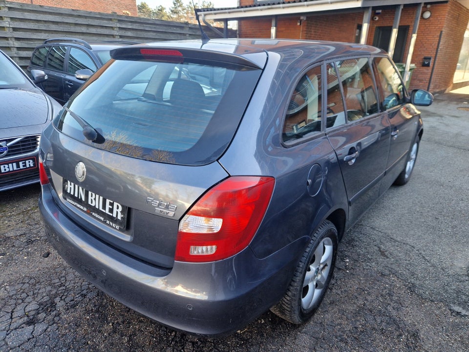 Skoda Fabia 1,6 16V Ambiente Combi aut. 5d