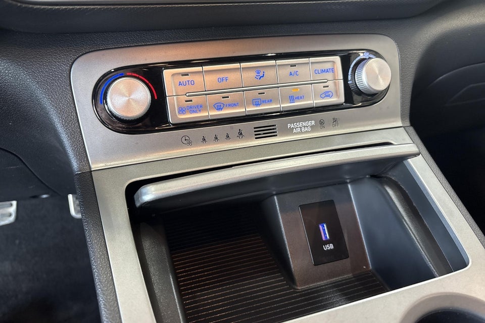 Hyundai Kona 64 EV Business 5d