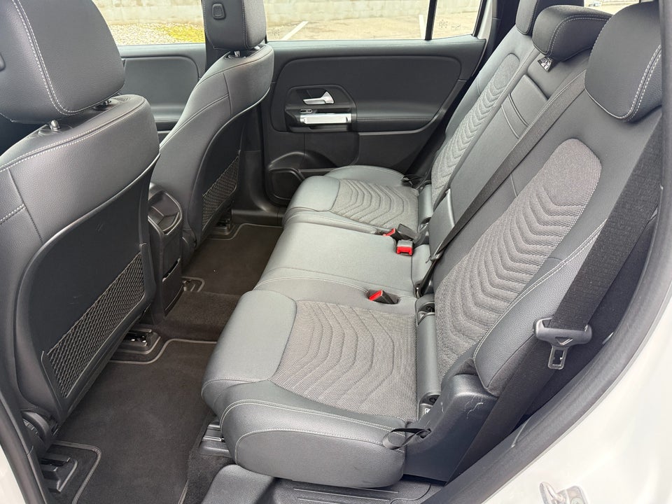 Mercedes EQB300 Progressive 4Matic 7prs 5d