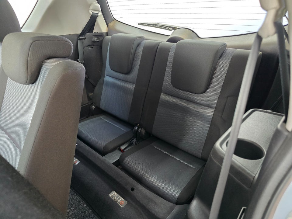 Toyota Corolla Verso 1,6 Terra 7prs 5d