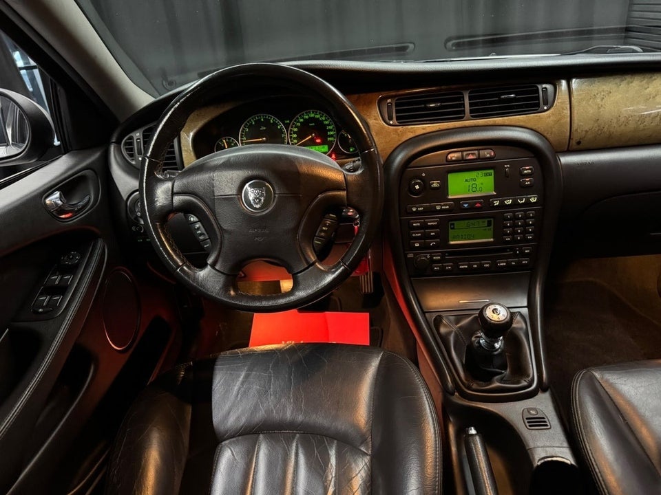 Jaguar X-type 2,5 Classic 4d