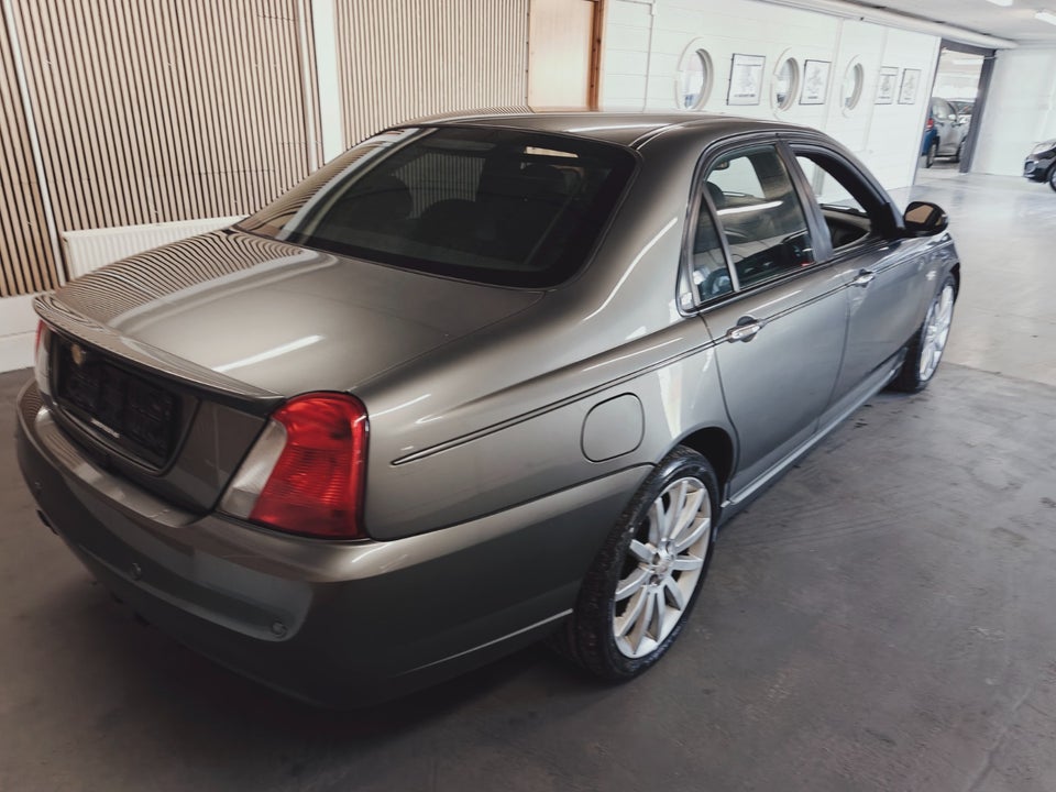 MG ZT 2,5 V6 180 aut. 4d