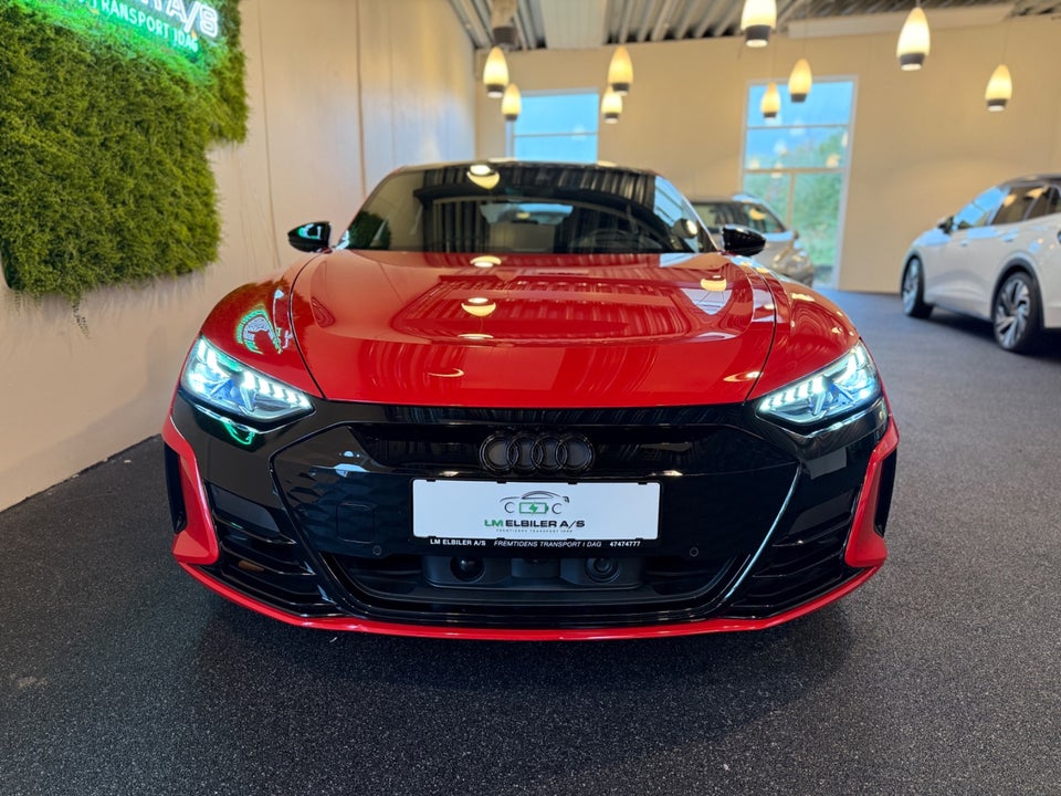 Audi e-tron GT pro quattro 4d