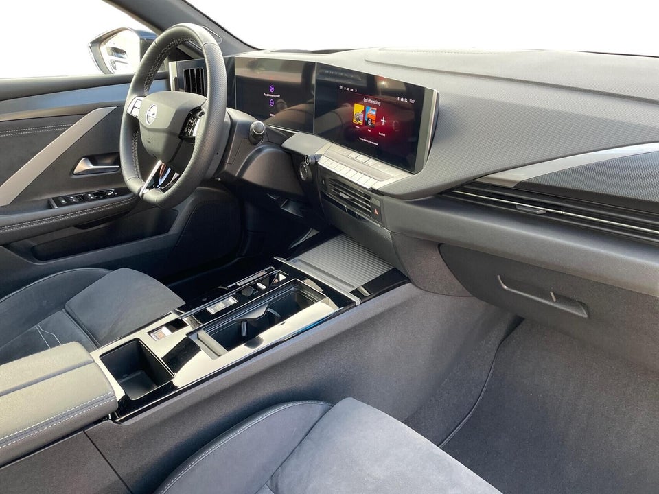 Opel Astra-e 54 Ultimate 5d