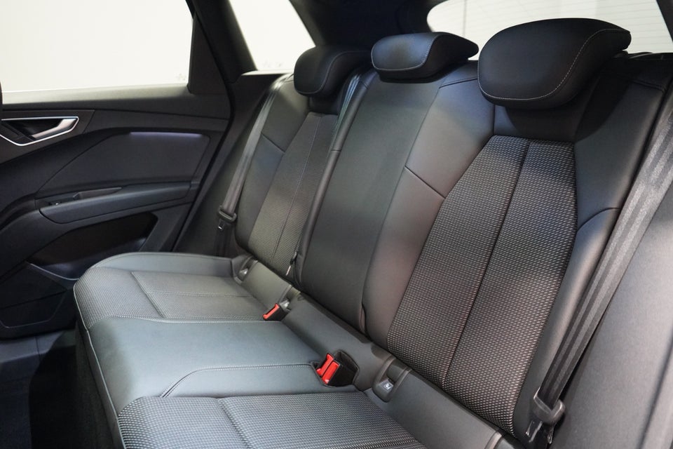 Audi Q4 e-tron 45 S-line 5d