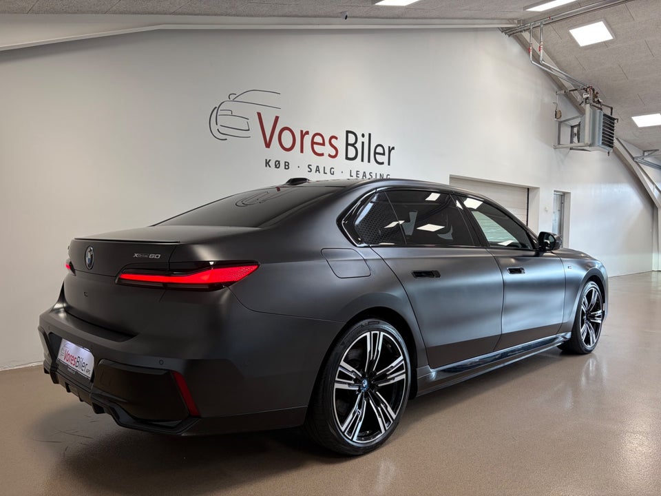 BMW i7 xDrive60 M-Sport 4d