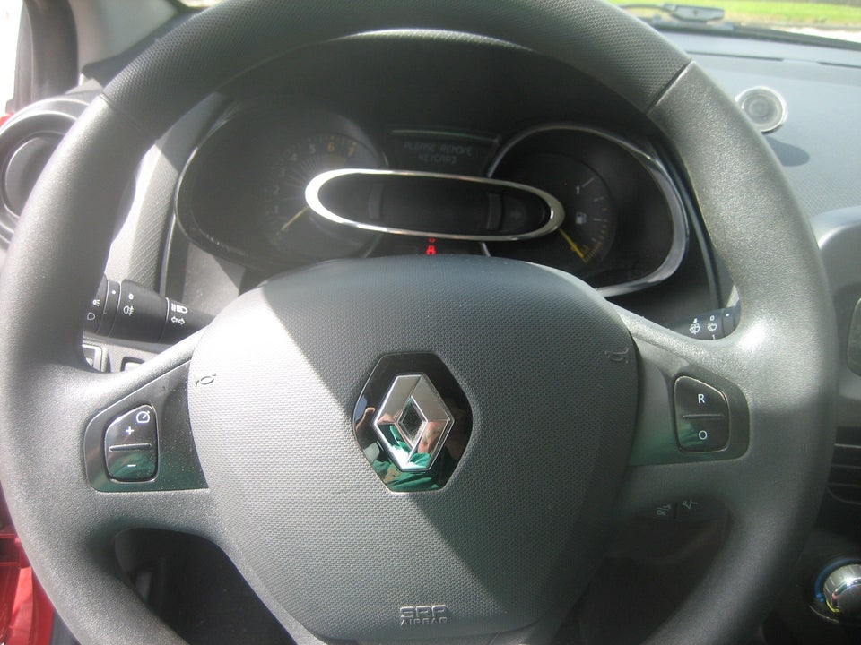 Renault Clio IV 1,2 16V Authentique 5d