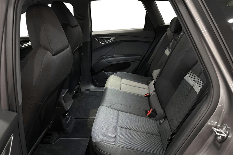 Audi Q4 e-tron 45 Progress 5d