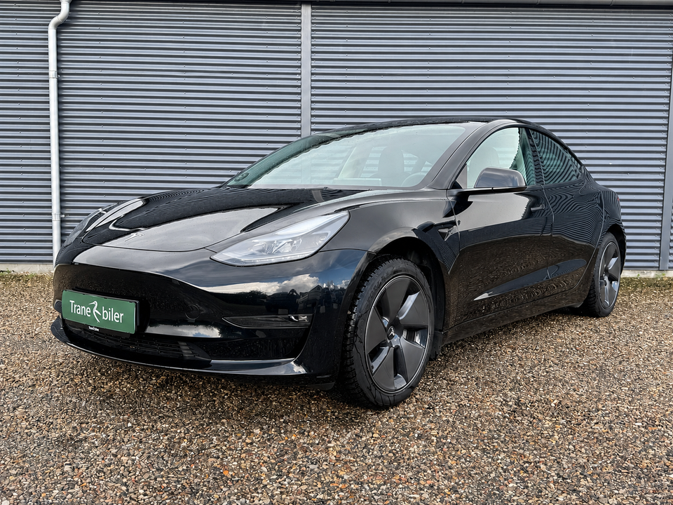 Tesla Model 3 Long Range RWD 4d