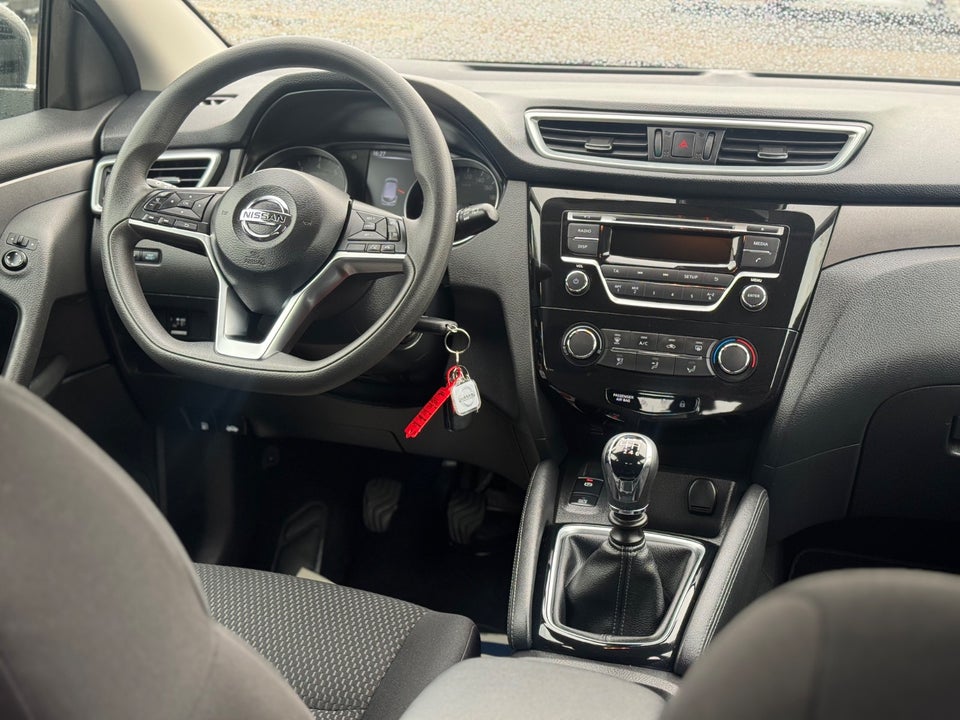Nissan Qashqai 1,3 Dig-T 140 Acenta 5d