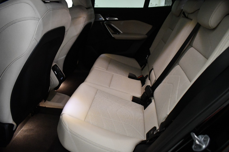BMW iX2 eDrive20 M-Sport 5d