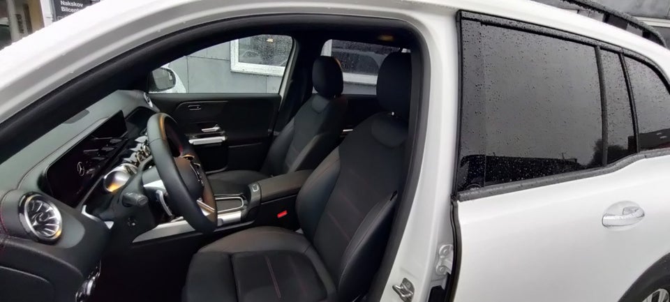 Mercedes EQB300 AMG Line 4Matic 5d