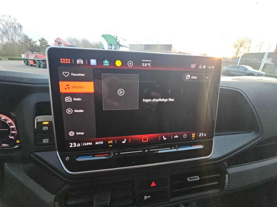 MAN TGE 2,0 3.180 L4 Box m/lift aut. FWD