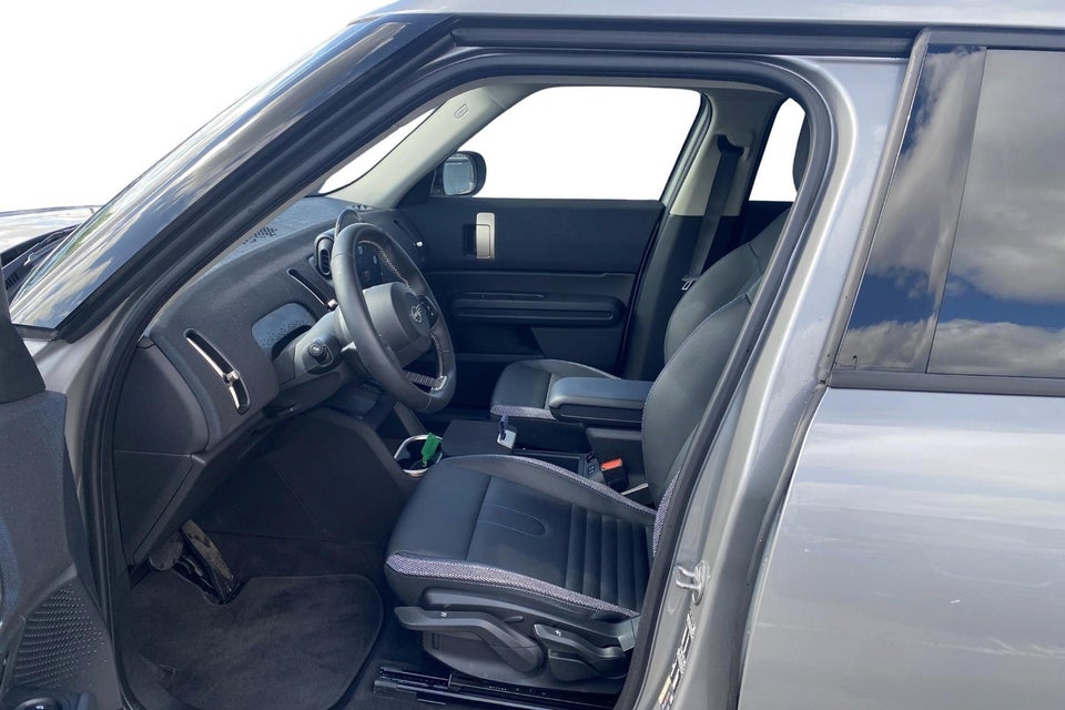 MINI Countryman E Classic Trim M 5d