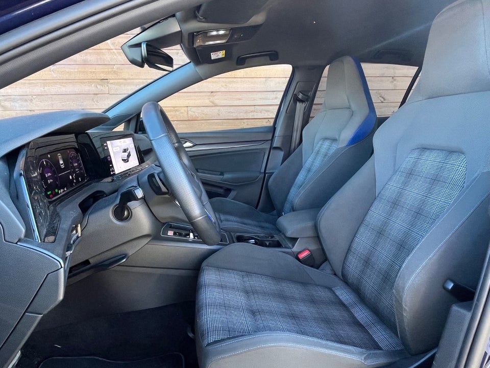 VW Golf VIII 1,4 GTE DSG 5d