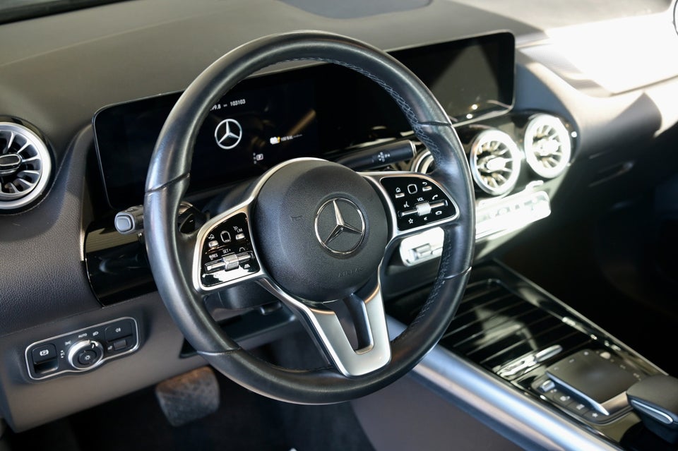 Mercedes GLA250 e 1,3 Progressive aut. 5d