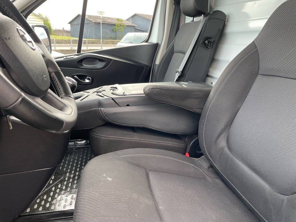 Nissan NV300 2,0 dCi 145 L2H2 Working Star