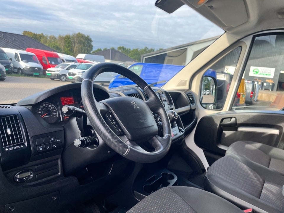Peugeot Boxer 435 2,2 BlueHDi 165 L3H2 Premium