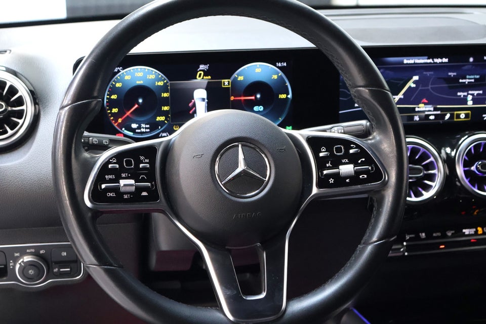 Mercedes EQB300 4Matic 5d